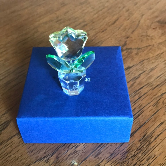 Swarovski Other - Swarovski tulip